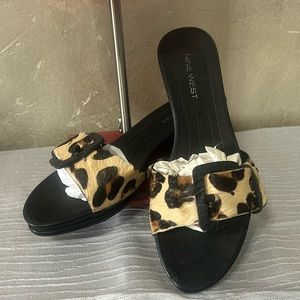 Vintage Nine West leper low heel slip ons